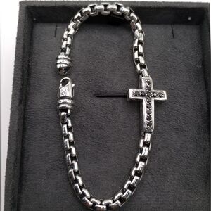David YurmanPave Cross Bracelet with Black Diamonds